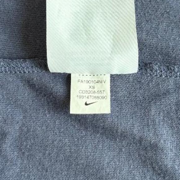 Nike Womens Purple Cropped Hoodie - Picture 5 of 6